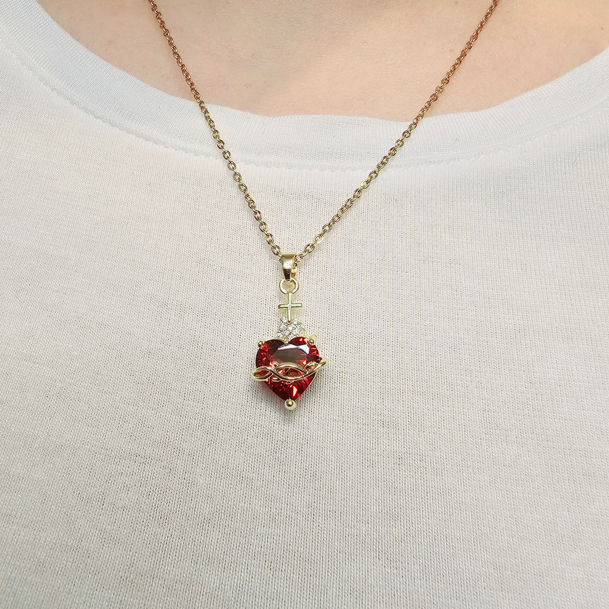 Sacred Heart of Jesus Necklace (15% off) – Catholicshoppingplace.com